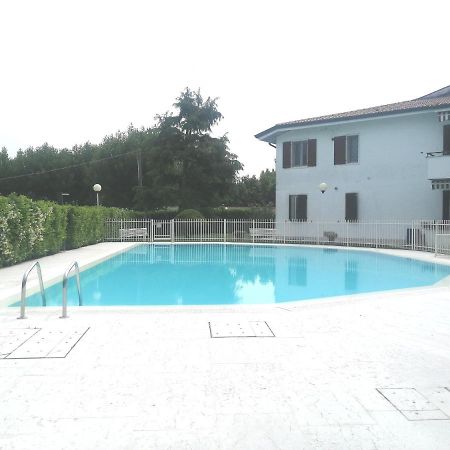 Appartamento A Peschiera Del Garda Con Piscina Zewnętrze zdjęcie